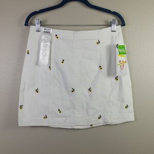 Tinseltown White Sunflower Embroidered Mini Skirt Size Medium NWT